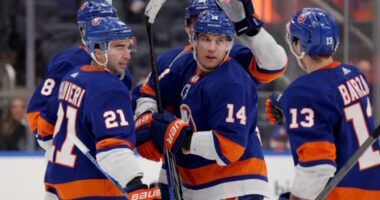 New York Islanders během osmi minut málem prohráli s Chicagem Blackhawks